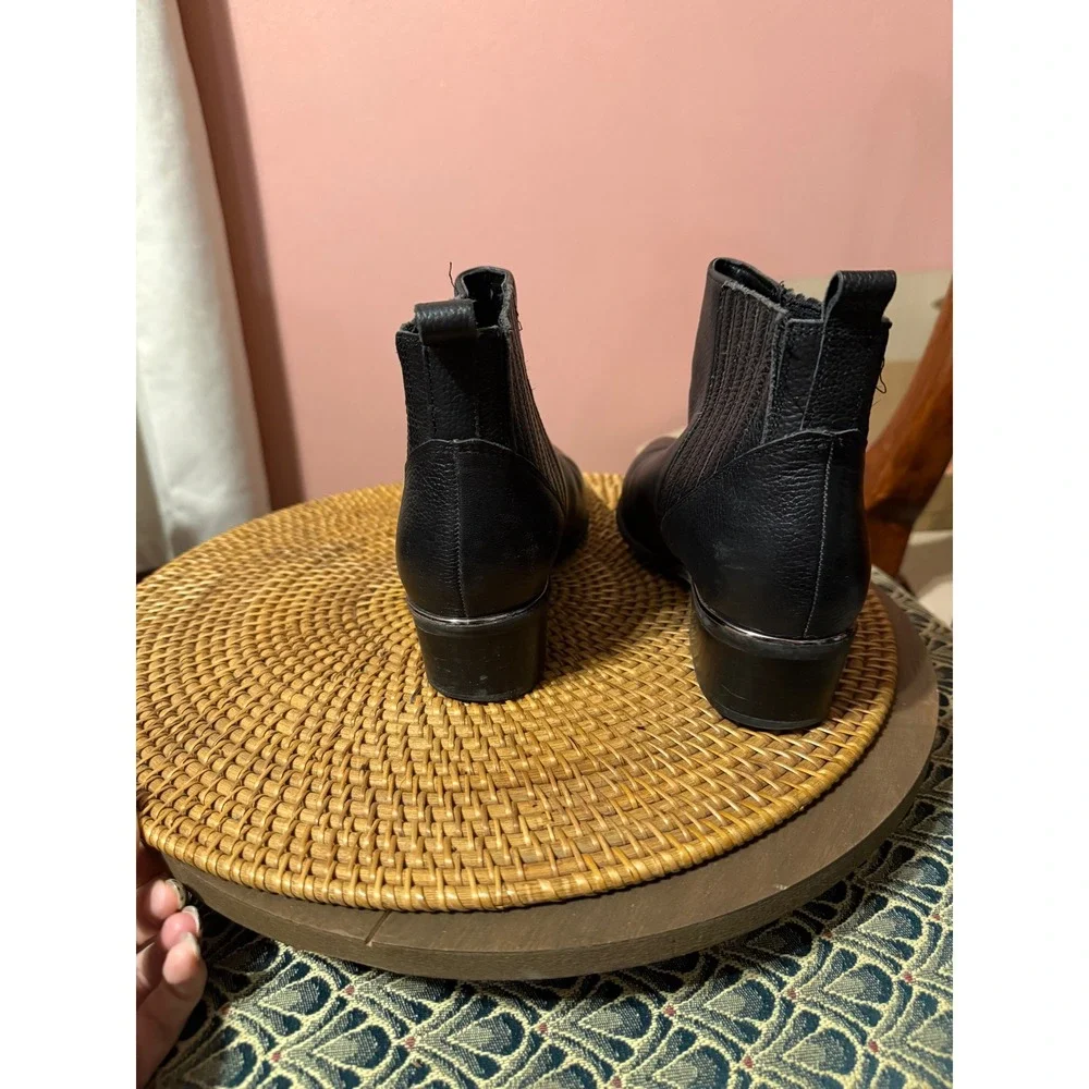Marc Fisher Black Leather Pointed Toe Ankle Boots Block Heel Chelsea Bootie 8M